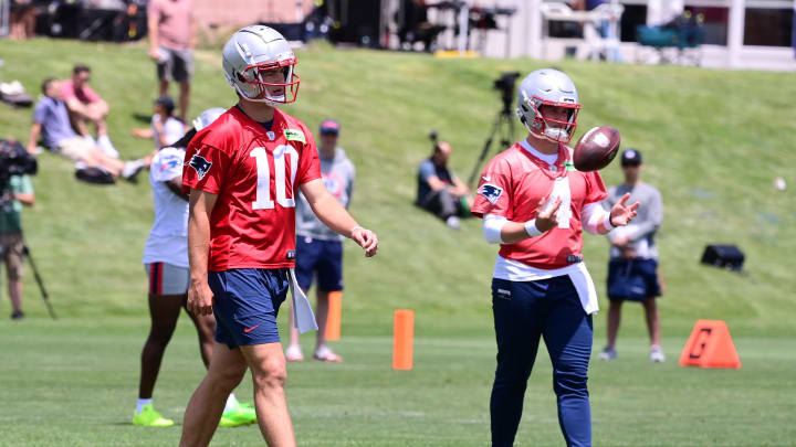 Varför drog New England Patriots bort tröjan nr 12 i somras?